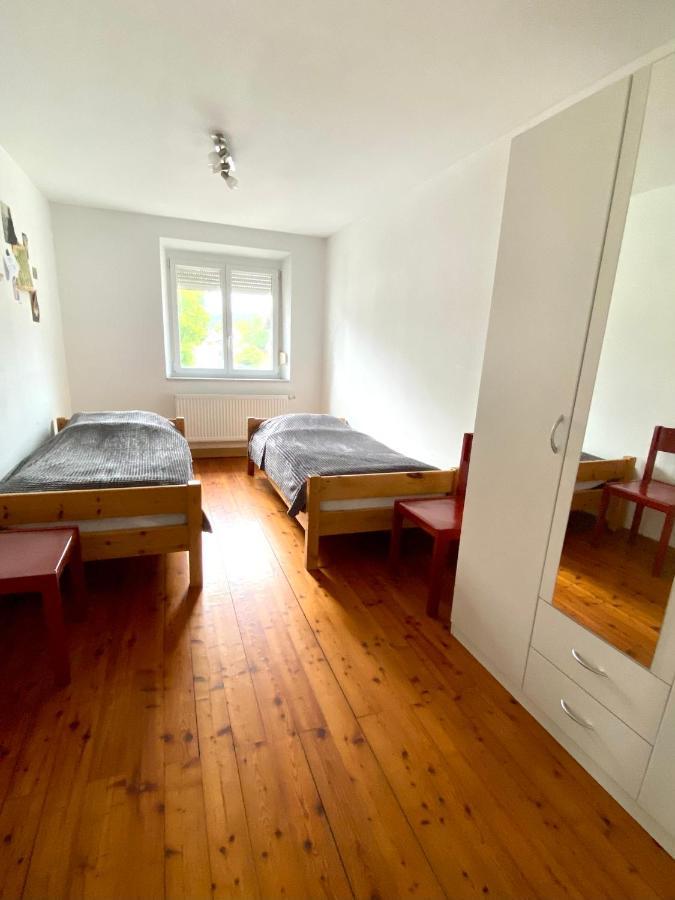 3 Zimmer Apartment Mit Flussblick - Self Check-In Eggenfelden Buitenkant foto
