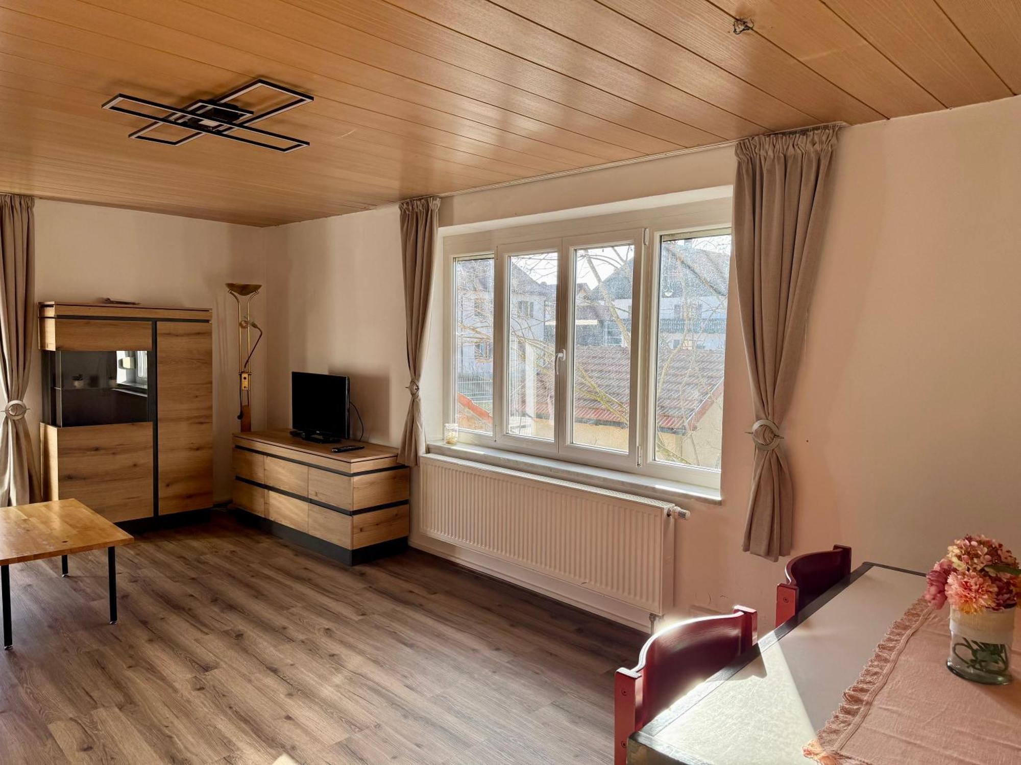 3 Zimmer Apartment Mit Flussblick - Self Check-In Eggenfelden Buitenkant foto